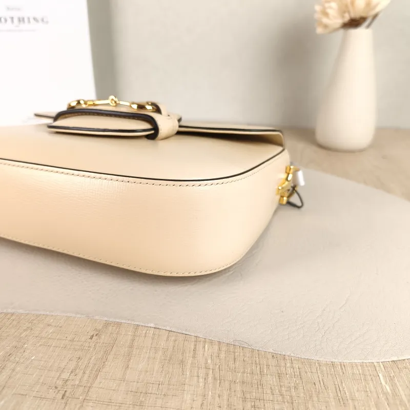 GUCCI Crossbody Bag Horsebit 1955 Horsebit Small Beige Calfskin Small 20.5 × 5 × 14.5 cm — detail view 5 of 9