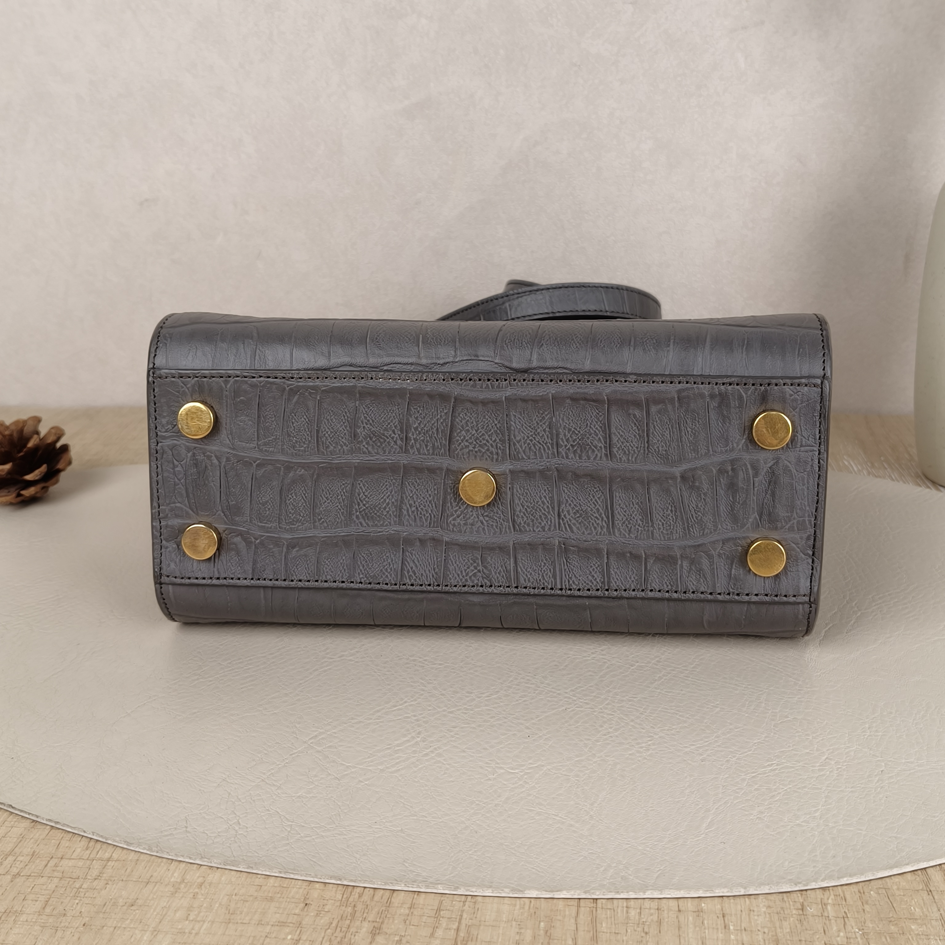 SAINT LAURENT sacdejour mini Grey Calfskin · Shoulder Strap Leather Tag · 22 × 11 × 18 cm — cover view 2 of 9