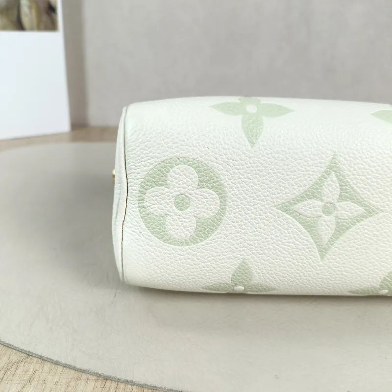 Louis Vuitton Crossbody Bag Speedy Nano White · Green Empreinte Embossed Calfskinnano16 × 7.5 × 10 cm — detail view 6 of 10
