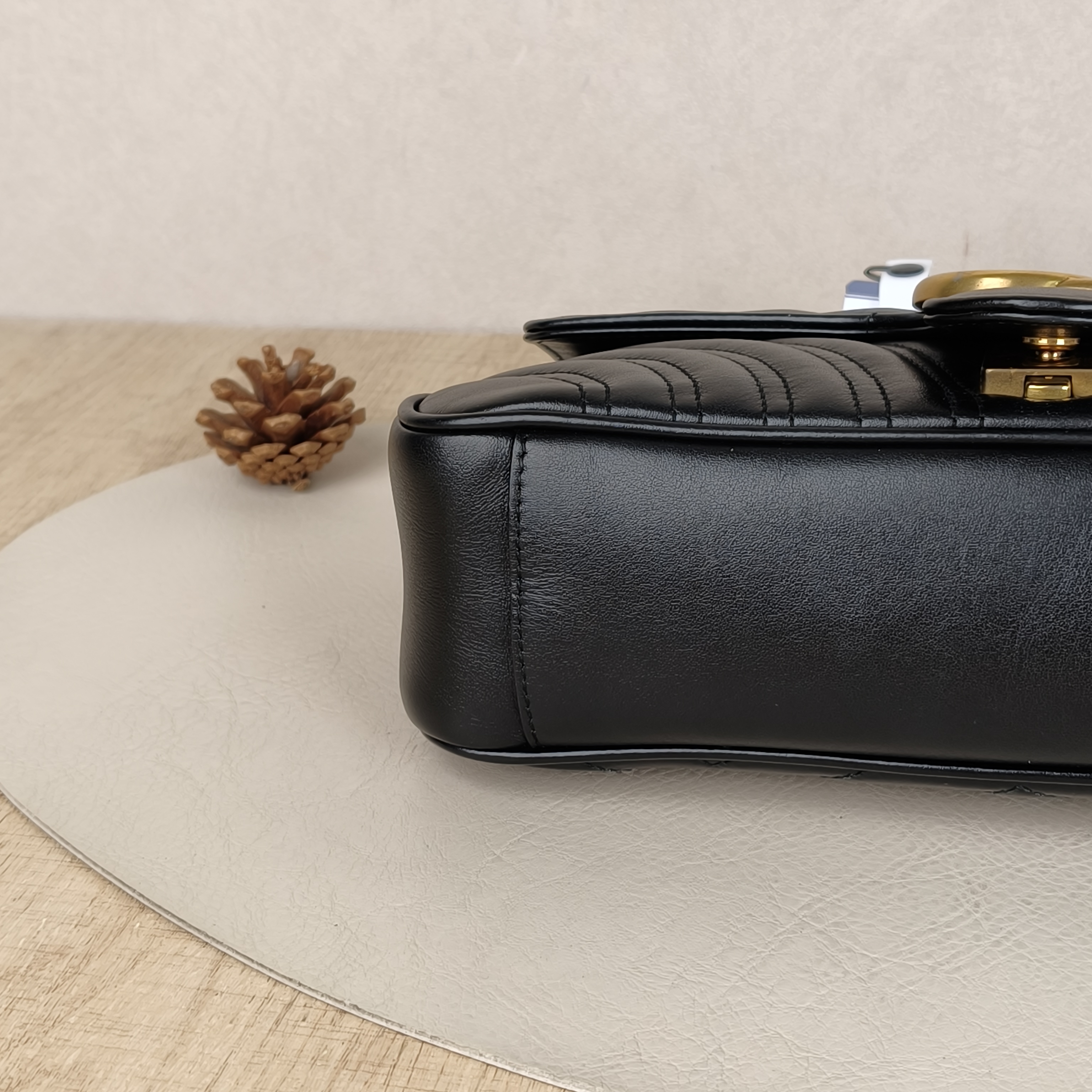 GUCCI Crossbody Bag GG Marmont Medium Marmont 26Black CC alfskin26 × 7 × 15 cm — cover view 3 of 8