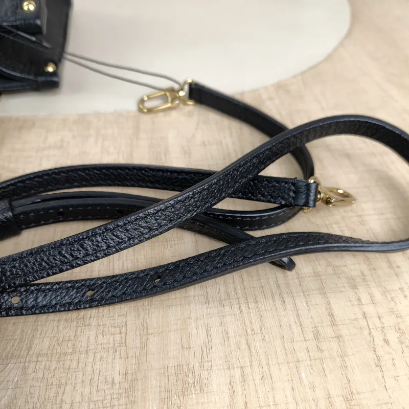 Louis Vuitton Crossbody Bag Onthego BB Black Empreinte Embossed Calfskin Monogram BB18 × 8.5 × 15 cm — detail view 9 of 12