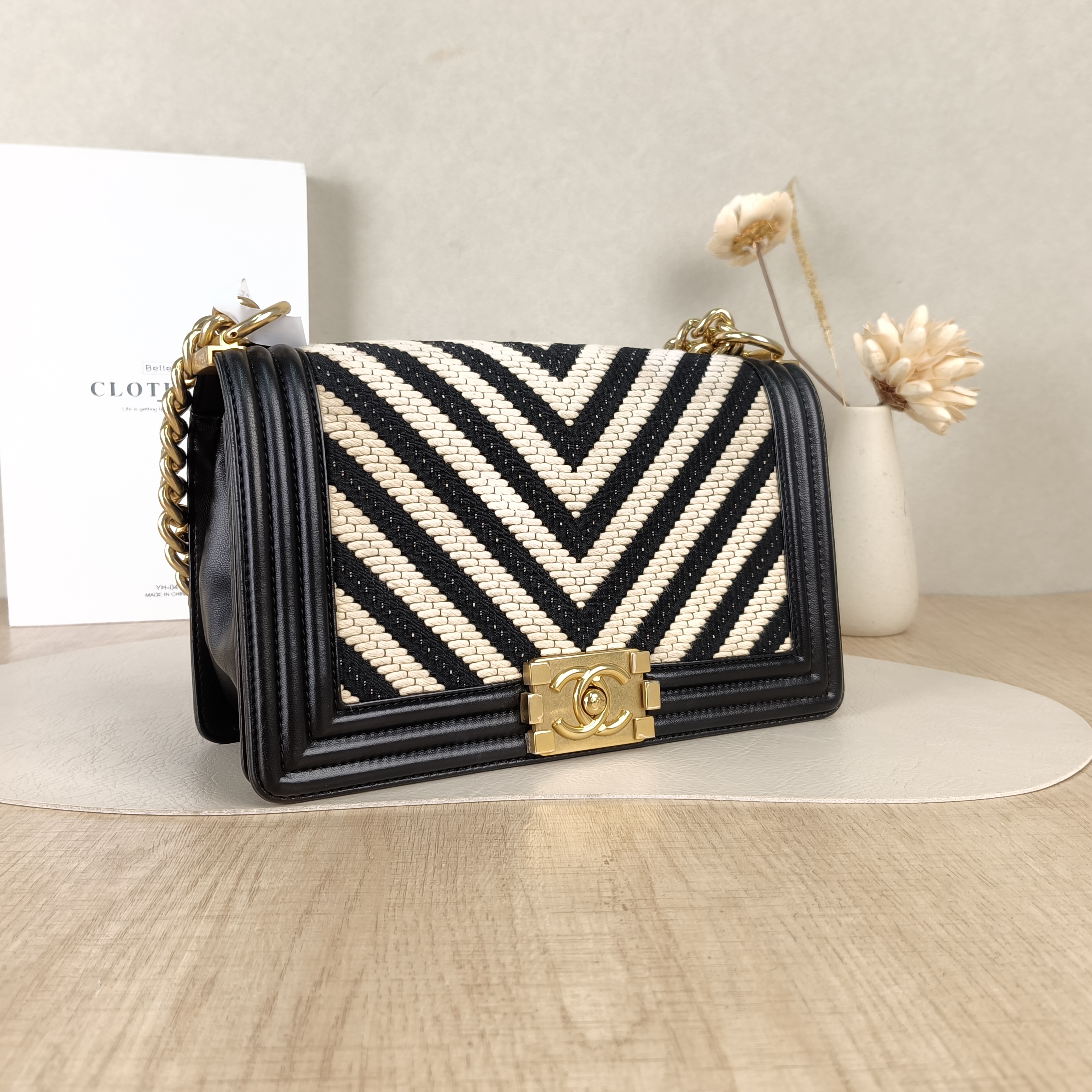 Chanel Crossbody Bag Le Boy Colorblock Medium25 × 9 × 15 cm — cover view 2 of 5