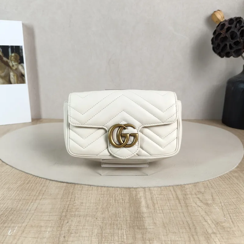 GUCCI Crossbody Bag GG Marmont Mini Marmont Mini White Calfskinmini16.5 × 4.5 × 9.5 cm