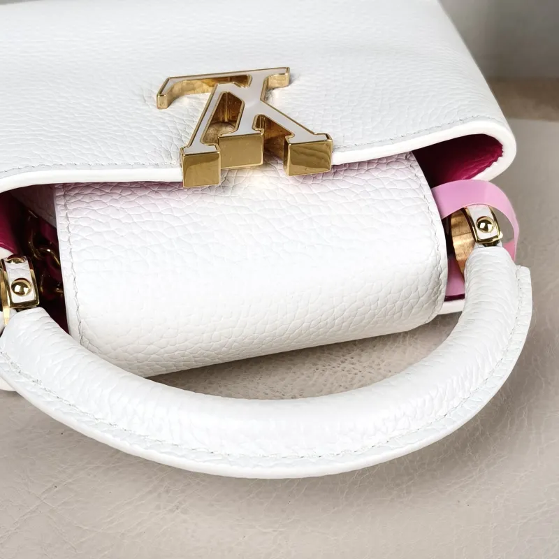 Louis Vuitton Crossbody Bag Capucines White Calfskin Mini 22 × 7.5 × 14 cm — detail view 11 of 13