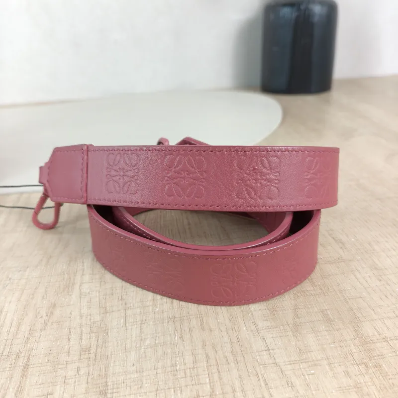 LOEWE Crossbody Bag Puzzle Red Calfskin Mini 18 × 8 × 12.5 cm — detail view 11 of 11