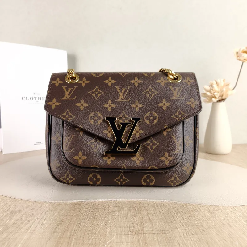 Louis Vuitton Crossbody Bag Passy Messenger Bag Monogram PVC Small 23 × 9 × 17 cm