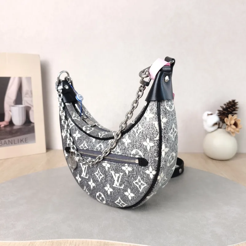 Louis Vuitton Crossbody Bag Loop Grey Small 23 × 6 × 13 cm — cover view 5 of 5