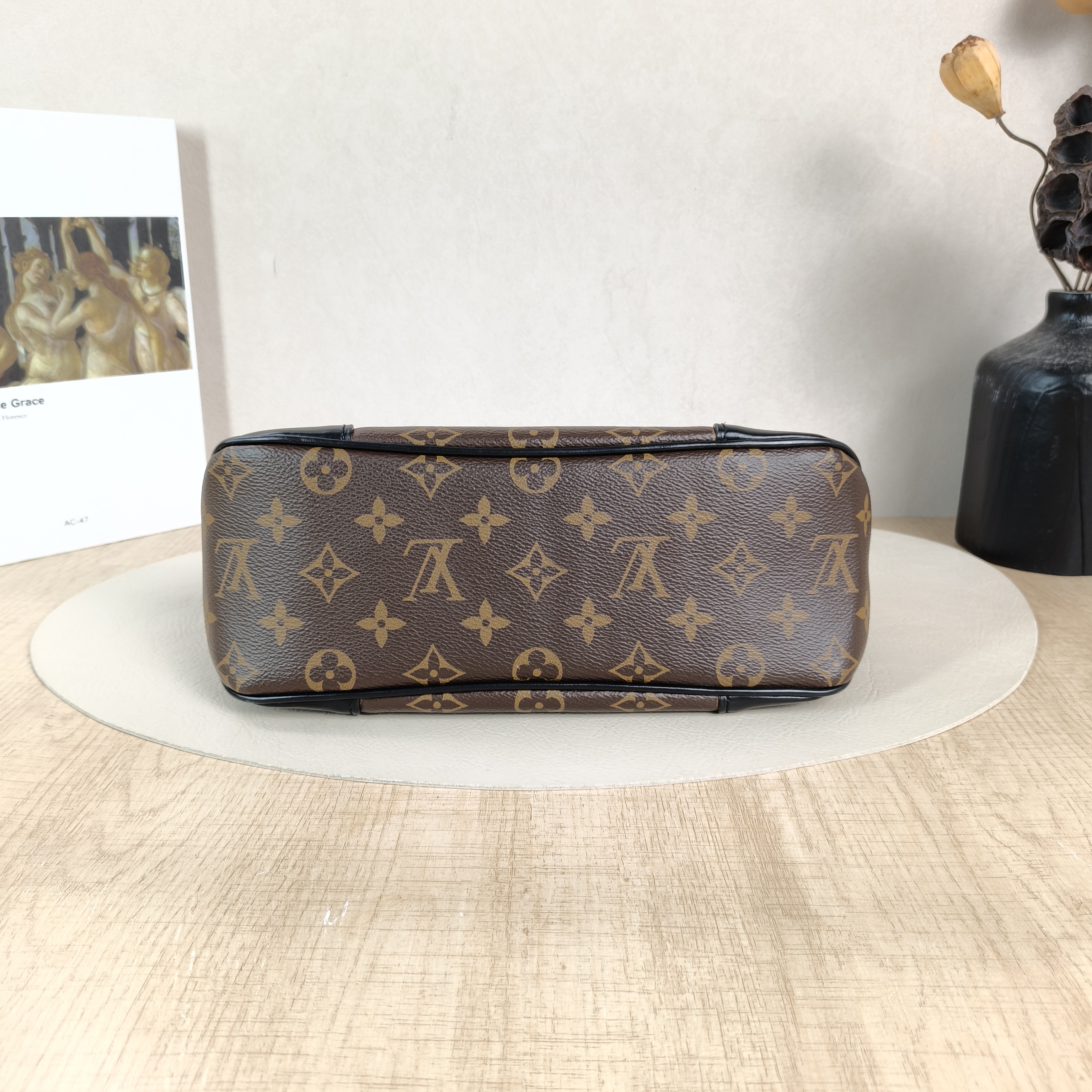 Louis Vuitton Crossbody Bag Boulogne PVC Small26 × 9.5 × 16 cm — cover view 2 of 5