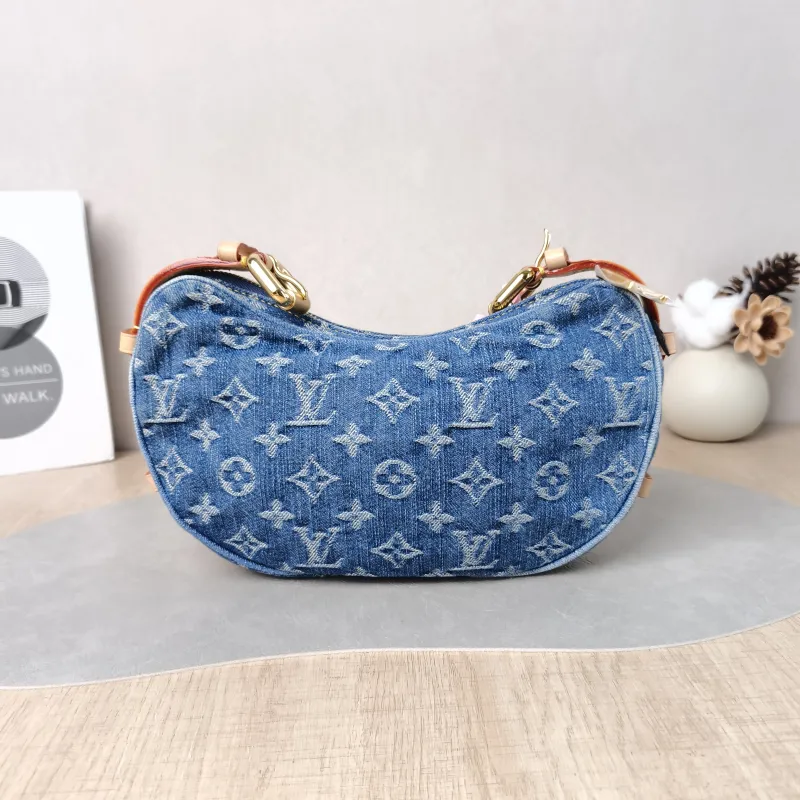 Louis Vuitton Shoulder Bag Croissant Blue Medium 25 × 5 × 15 cm — cover view 4 of 5