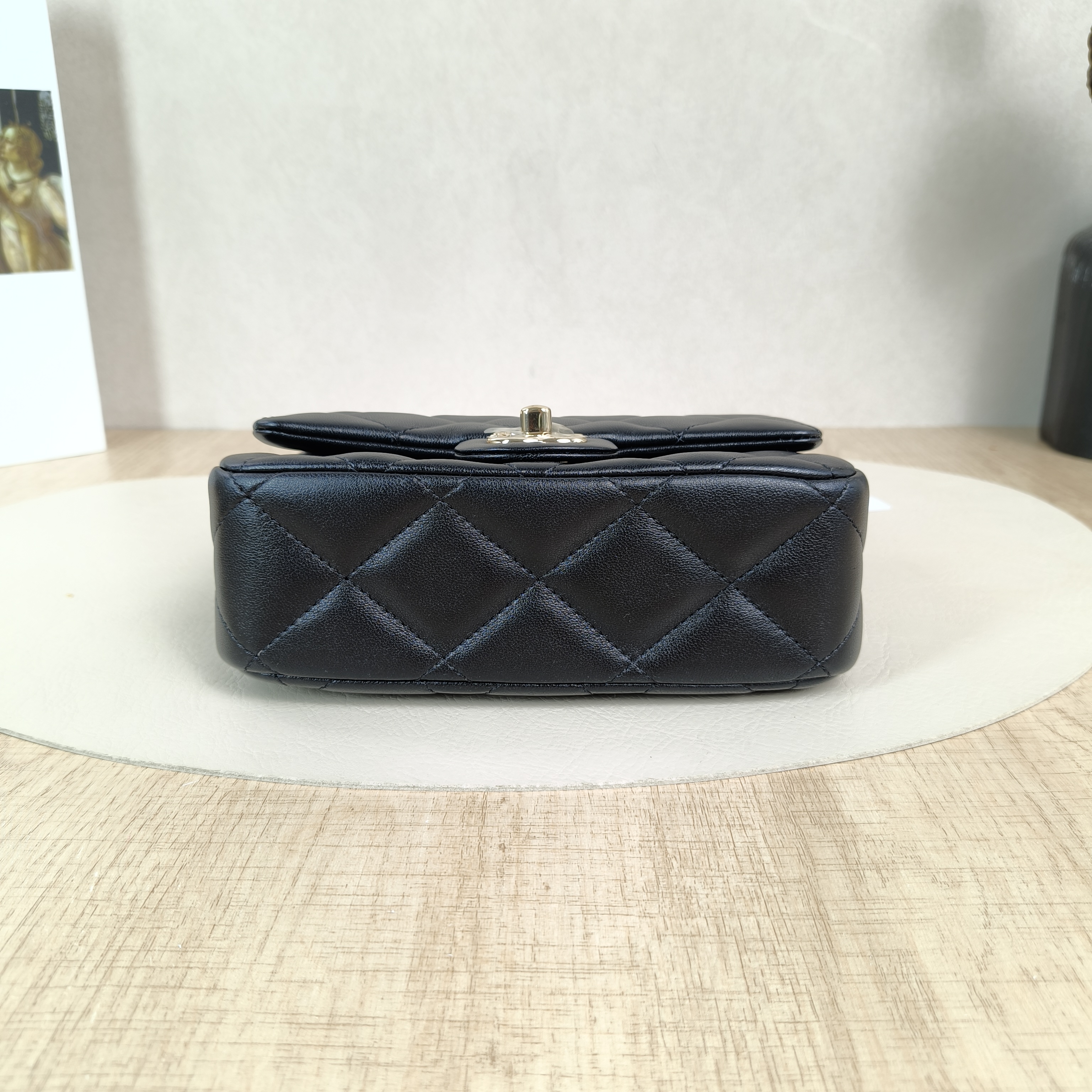 Chanel Crossbody Bag25p Woven Black Calfskinmini18.5 × 6 × 13 cm — cover view 2 of 5