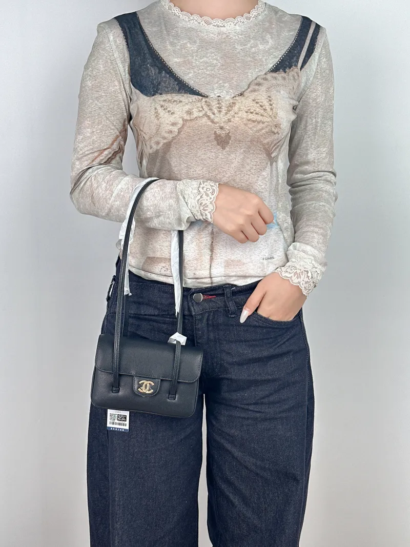 Chanel Crossbody Bag26p preppy coco Black Grained Calfskinmini17 × 5 × 11.5 cm — on-model view 1 of 2