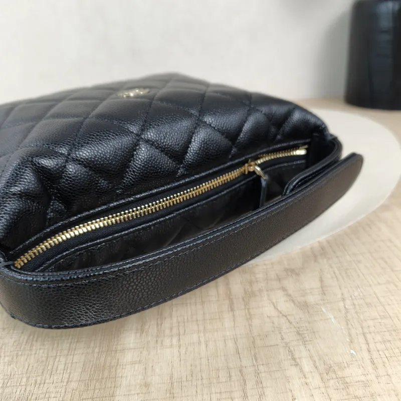 Chanel Crossbody Bag25c Vanity Case Bag Black Grained Calfskin One Size16 × 6 × 13 cm — detail view 12 of 12
