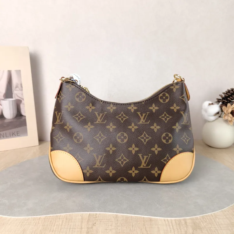 Louis Vuitton Crossbody Bag Boulogne PVC Small 26 × 9.5 × 16 cm — cover view 4 of 6