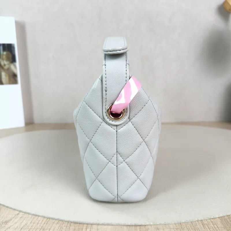 Chanel Crossbody Bag Crossbody Bag Grey Grained Calfskin One Size16 × 6 × 13 cm — detail view 12 of 13