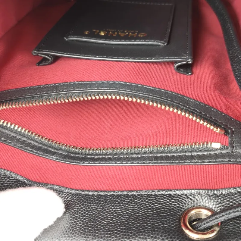 Chanel Backpack Backpack Black Grained Calfskin Large20 × 12 × 25 cm — detail view 9 of 13