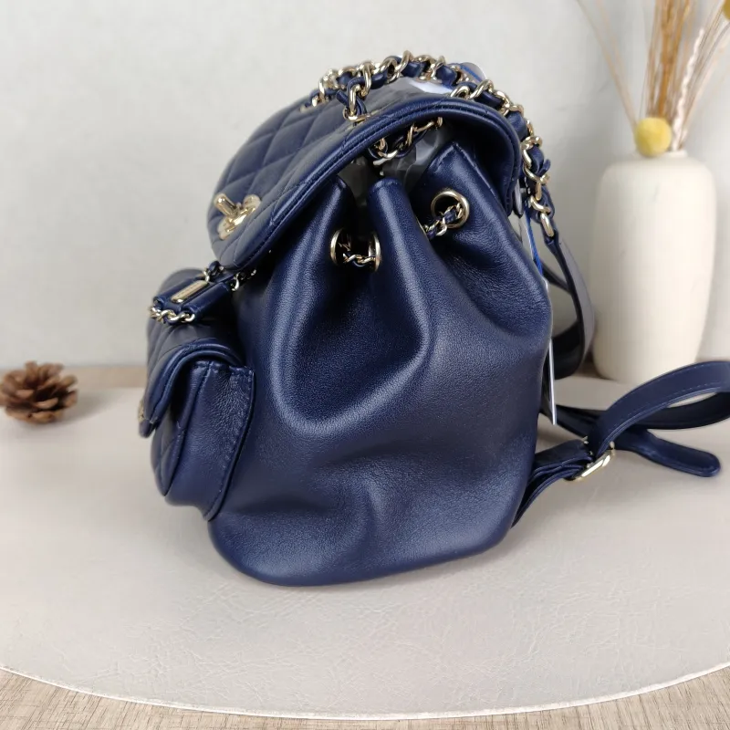 Chanel Backpack Duma Blue Lambskin Small18 × 12 × 18.5 cm — detail view 10 of 13