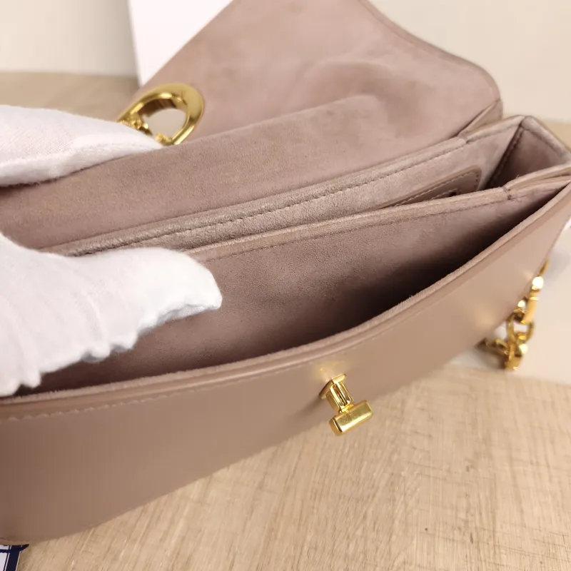 DIOR Crossbody Bag30Montaigne 30 Avenue Calfskin One Size23 × 6.5 × 13 cm — detail view 13 of 14