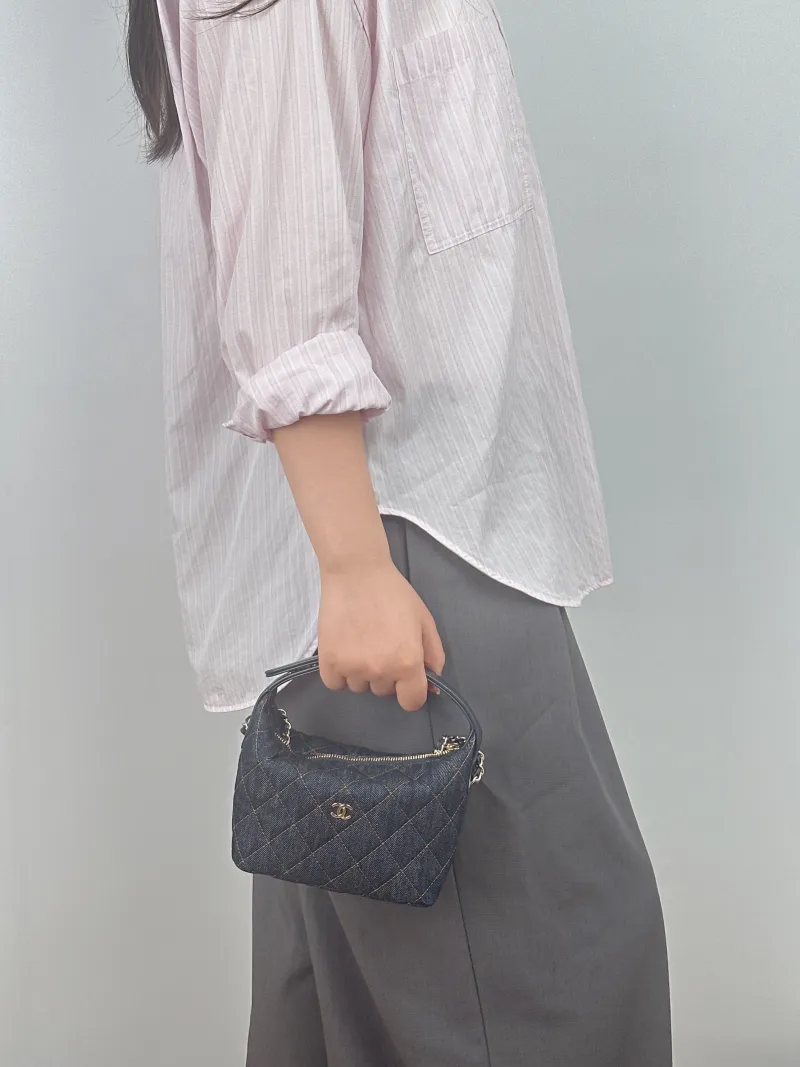 Chanel Crossbody Bag Navy One Size 21.5 × 7.5 × 19 cm — on-model view 1 of 2