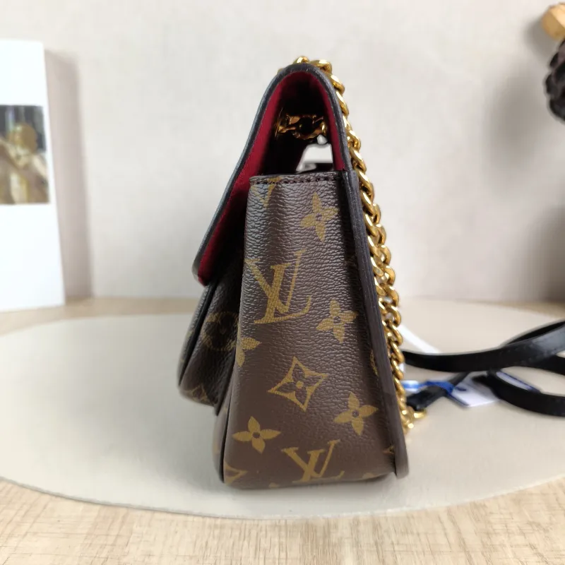Louis Vuitton Crossbody Bag Passy Messenger Bag Monogram PVC Small23 × 9 × 17 cm — detail view 10 of 13
