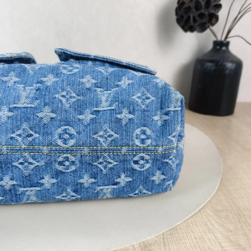 Louis Vuitton Shoulder Bag Baggy hobo Shoulder Bag Blue One Size 30 × 13 × 22 cm — detail view 2 of 10