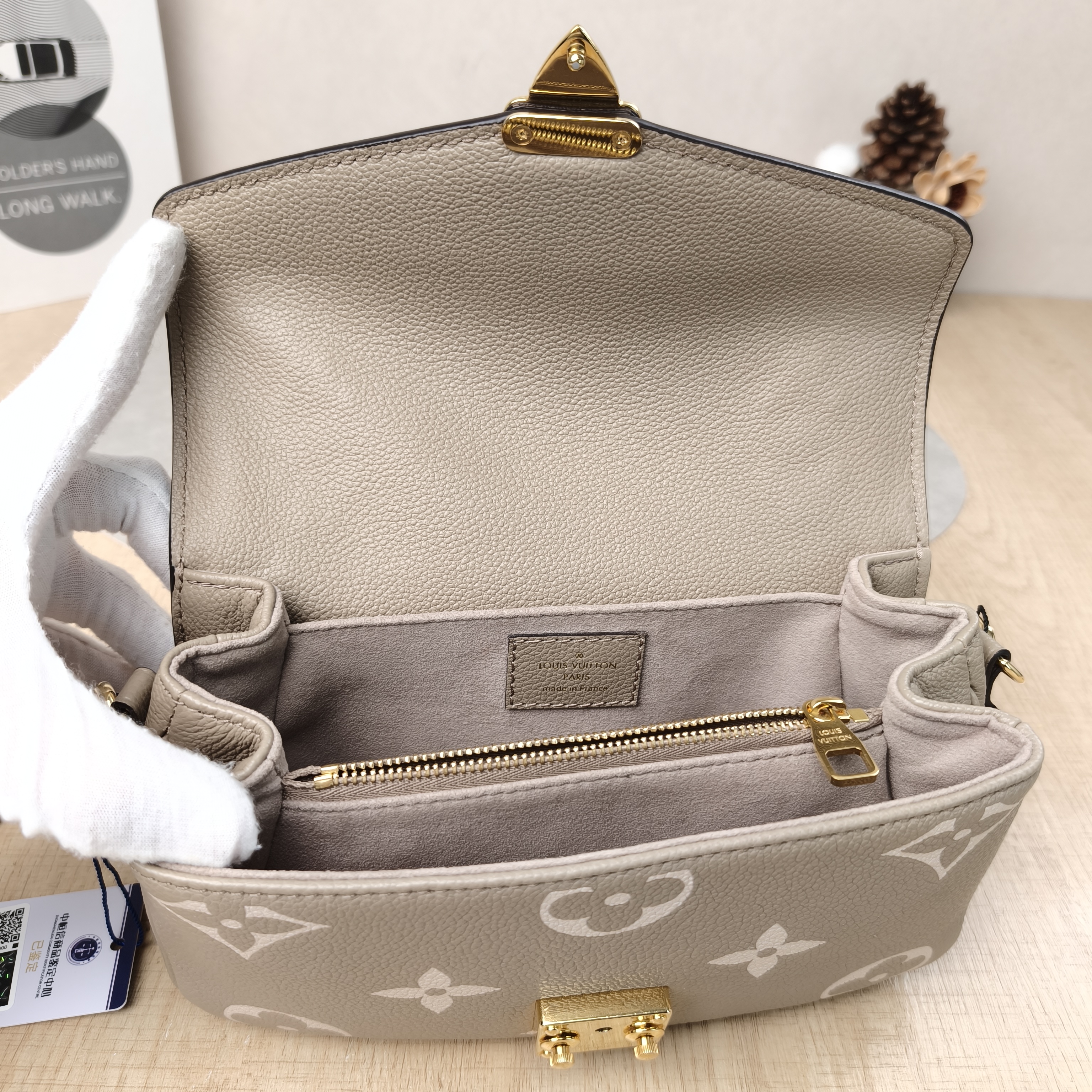 Louis Vuitton Bag Pochette Métis East West Empreinte Monogram 21.5*6*13.5 detail 7
