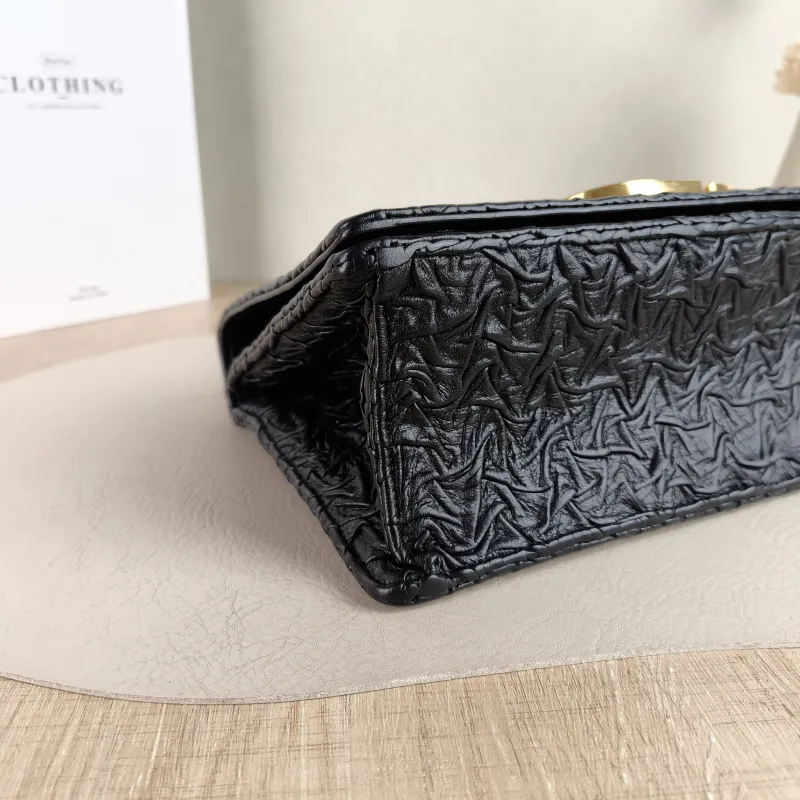 DIOR Crossbody Bag 30Montaigne 30 Edition Black Lambskin Medium 25 × 8 × 16.5 cm — detail view 6 of 9