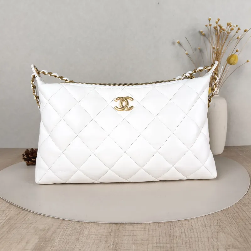 Chanel Shoulder Bag25s hobo White Lambskin Large32 × 6 × 20 cm