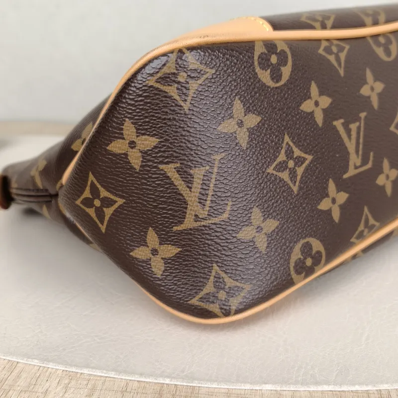Louis Vuitton Crossbody Bag Boulogne PVC Small 26 × 9.5 × 16 cm — detail view 5 of 10
