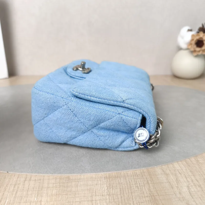 Chanel Crossbody Bag Blue mini19 × 8 × 14 cm — detail view 1 of 12