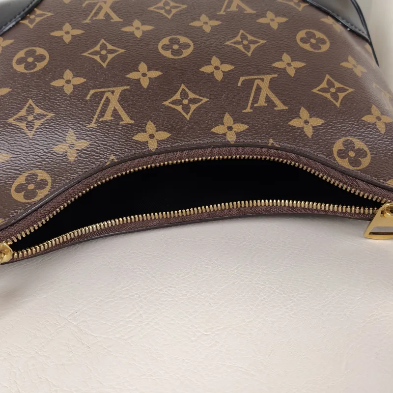 Louis Vuitton Crossbody Bag Boulogne PVC Small26 × 9.5 × 16 cm — detail view 10 of 10