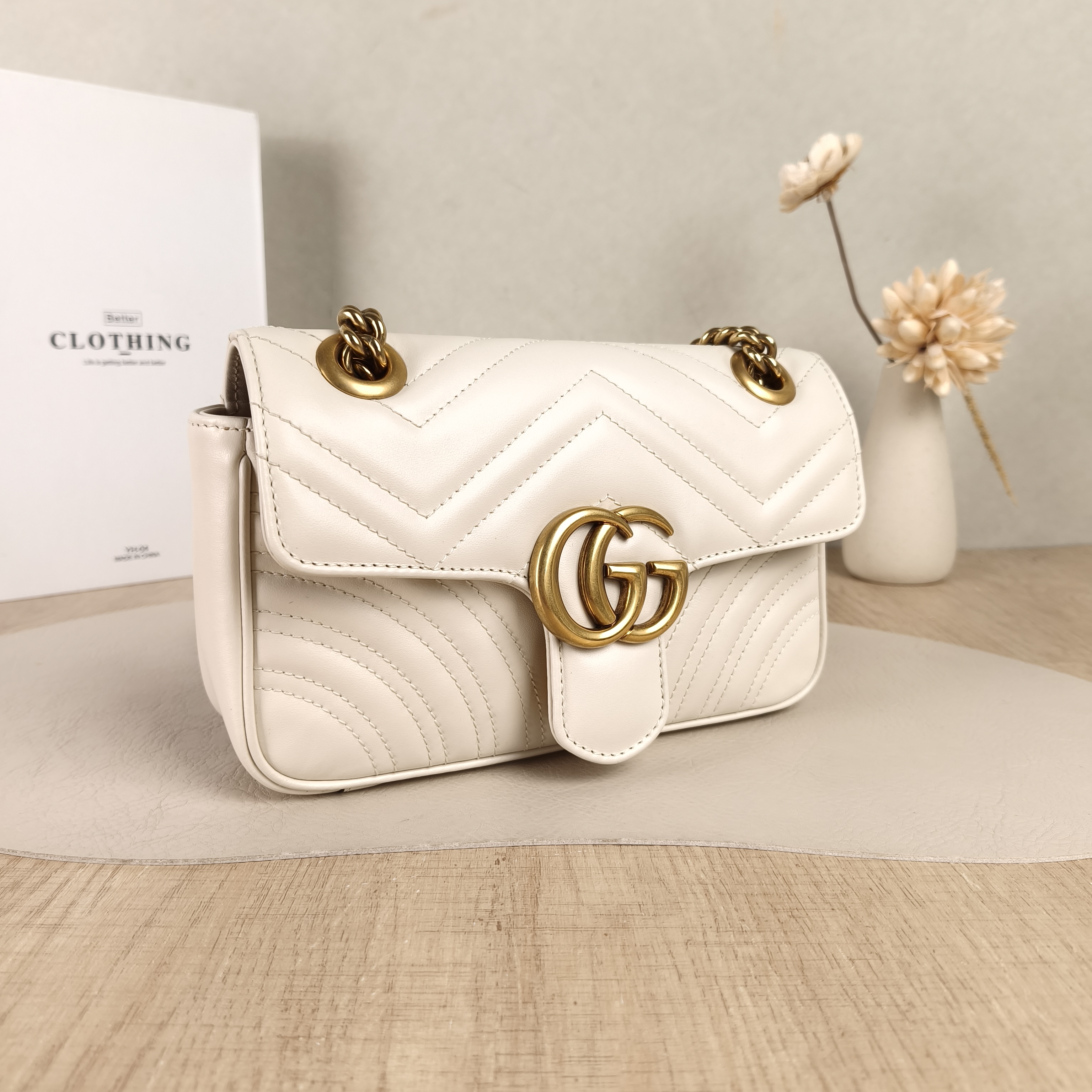 GUCCI Crossbody Bag GG Marmont Small Marmont 22White Gold Calfskin Small22 × 6 × 13 cm — cover view 2 of 5