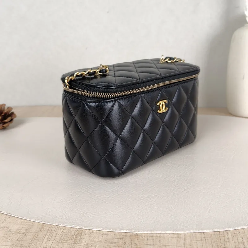 Chanel Crossbody Bag Edition Box Bag Cosmetic Bag Black Lambskin 17 × 8 × 9.5 cm — cover view 4 of 5