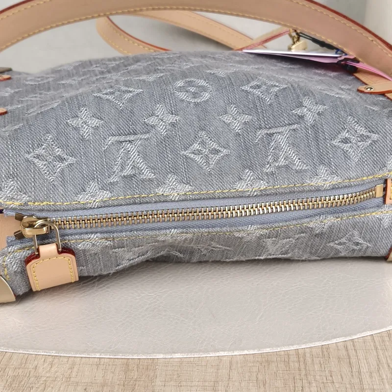 Louis Vuitton Crossbody Bag Side Trunk Box Grey Medium 23.5 × 8.5 × 16 cm — detail view 7 of 11