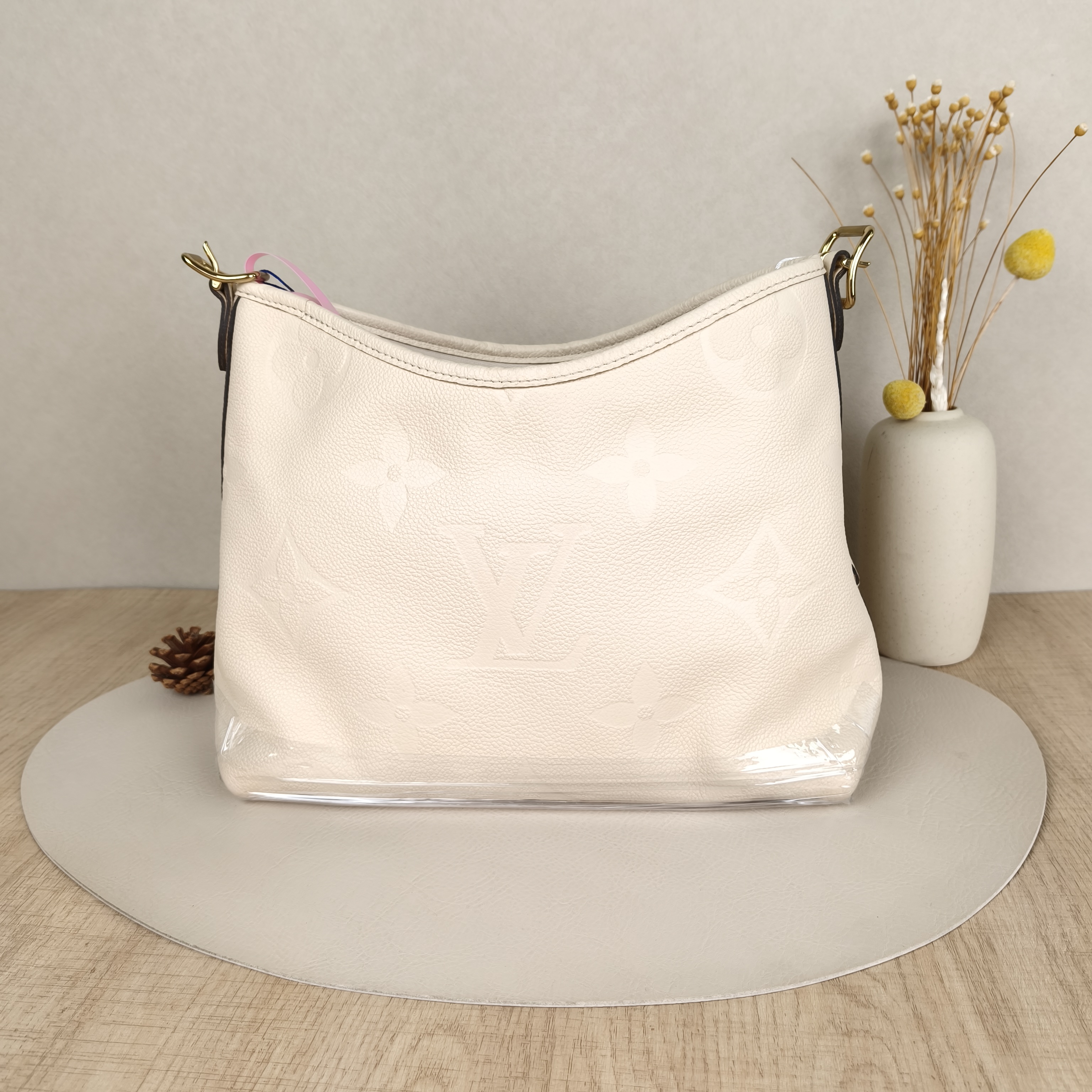 Louis Vuitton Crossbody Bag Carryall White Calfskin Small29.5 × 12 × 24 cm — cover view 5 of 9