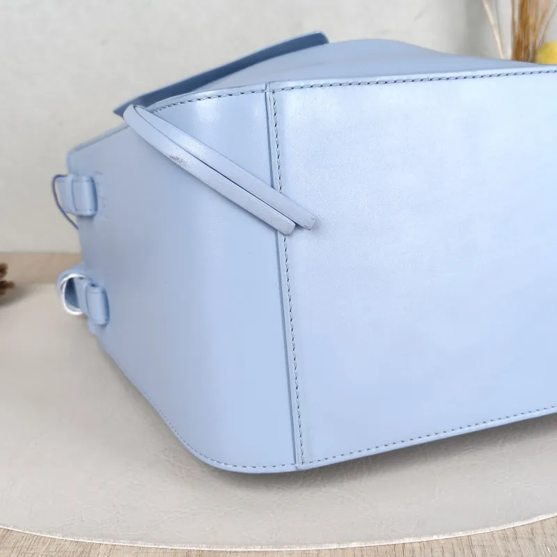 LOEWE Shoulder Bag Hammock Blue Calfskin Small 20 × 14.5 × 21 cm — detail view 1 of 9