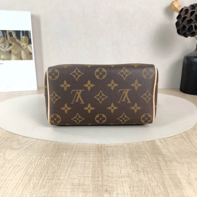 Louis Vuitton Crossbody Bag Speedy 18 LV&IM onogram PVC One Size18 × 10 × 12 cm — cover view 6 of 6