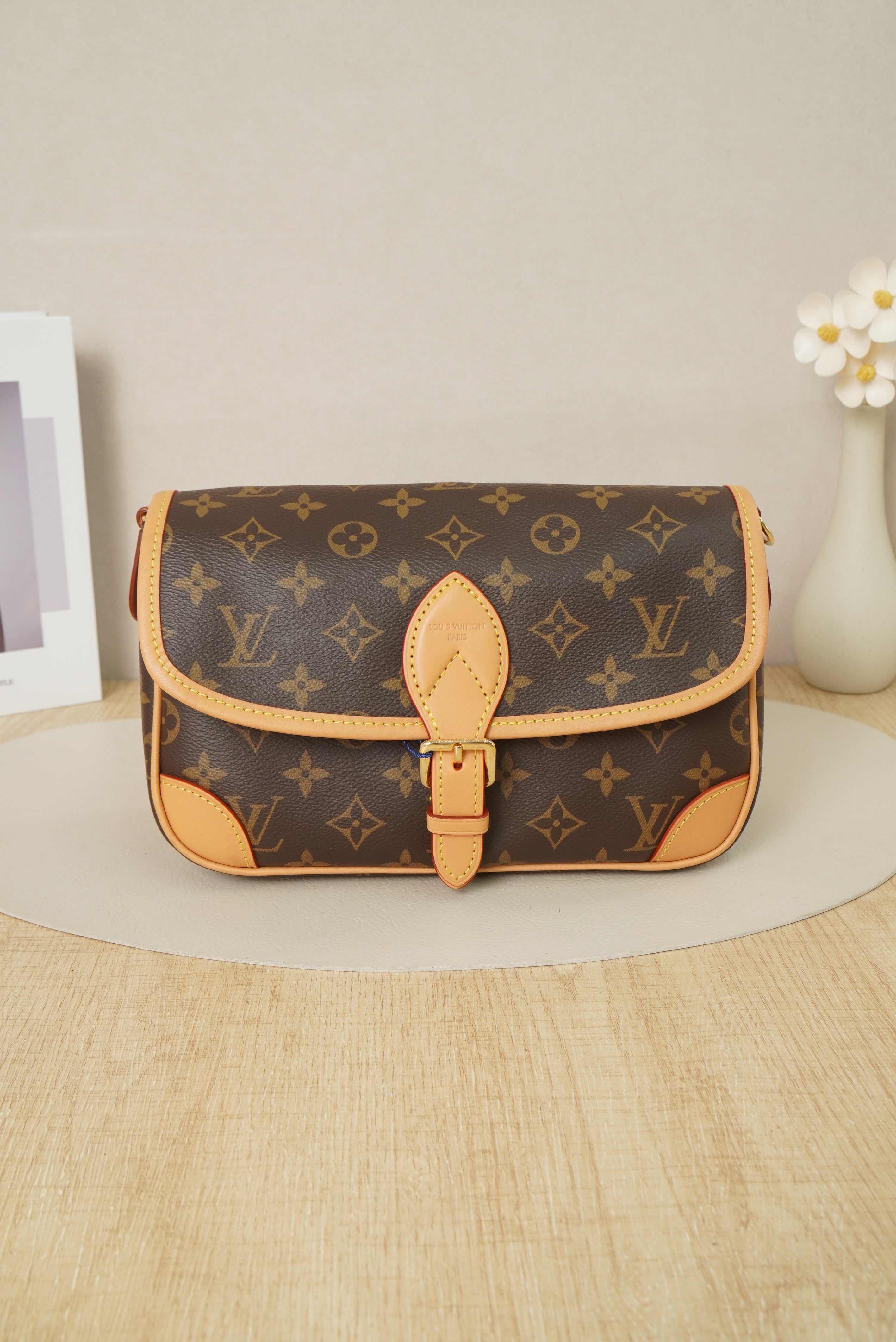 Louis Vuitton Diane Baguette Bag Shoulder Strap Small Monogrampvc Microchip Edition · Box Dust Bag Two Straps · 24 × 9 × 15 cm