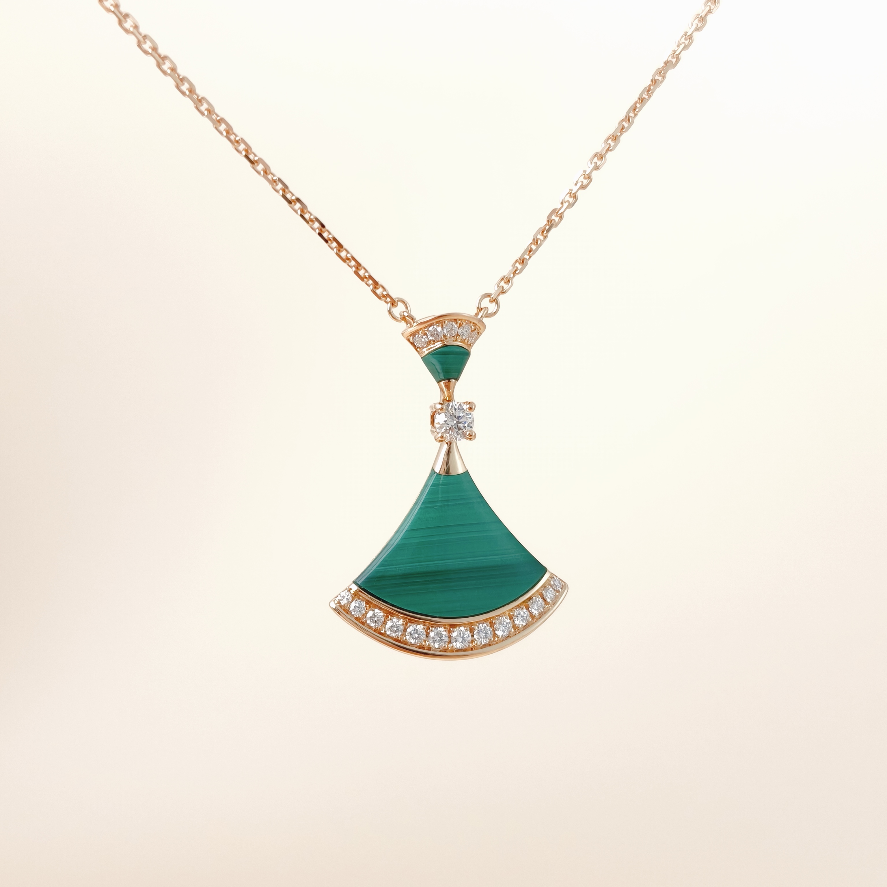 Bvlgari Necklace DIVAS’ DREAM Collection Malachite Pavé Diamond Malachite Diamond18KR ose Gold Large43cm — cover view 8 of 13