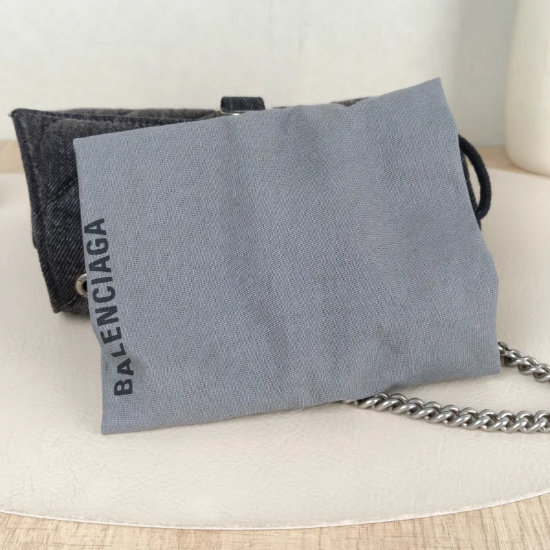 BALENCIAGA Crossbody Bag CRUSH Chain Bag Grey xs Small 22 × 5 × 10 cm — detail view 3 of 12