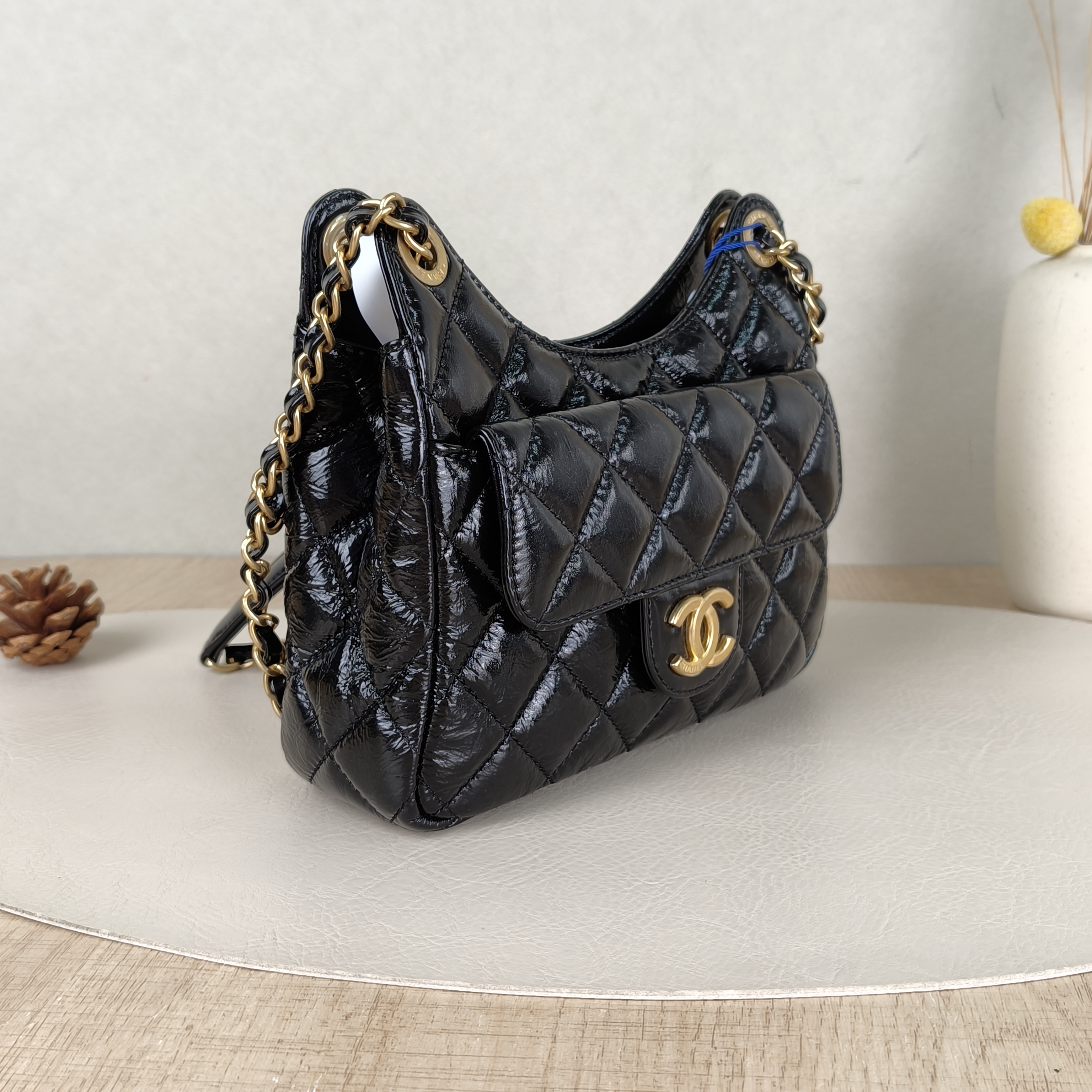 Chanel Crossbody Bag23p hobo Black Waxed Leather Small19 × 6 × 17 cm — cover view 4 of 5