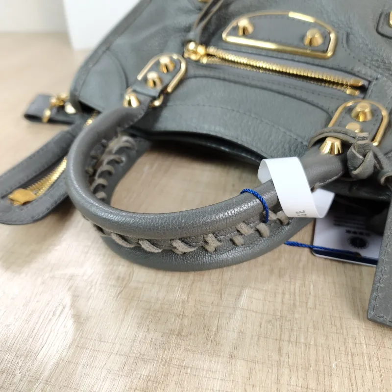 BALENCIAGA Crossbody Bag Classic City Grey Lambskin Mini 24 × 10 × 16 cm — detail view 3 of 11