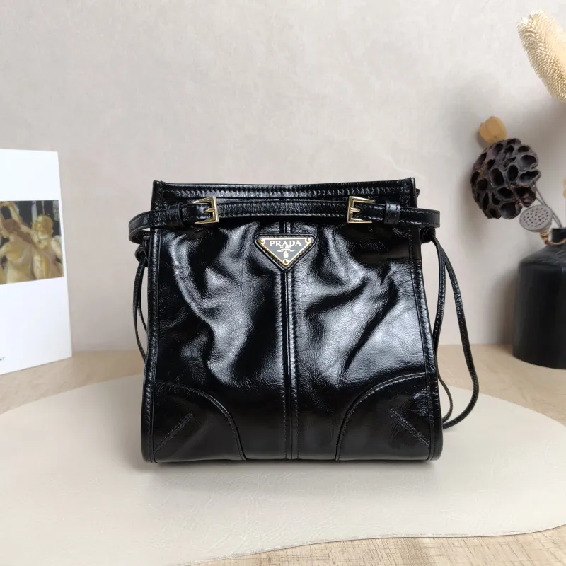 PRADA Shoulder Bag Bonnie Black Waxed Leathermini19.5 × 7 × 20 cm