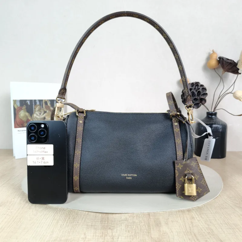 Louis Vuitton Shoulder Bag EXPRESS Shoulder Bag Black Calfskin Small 26 × 13.5 × 17 cm — cover view 5 of 6