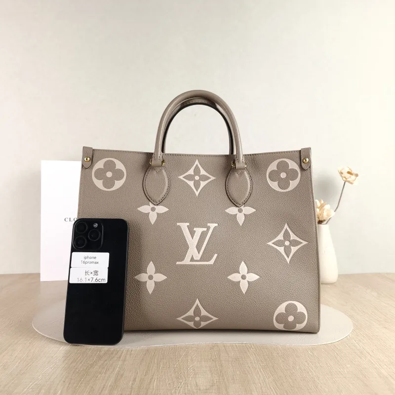 Louis Vuitton Shoulder Bag Onthego Medium · White Monogram Empreinte Embossed Calfskin Medium 35 × 14 × 27 cm — cover view 5 of 5