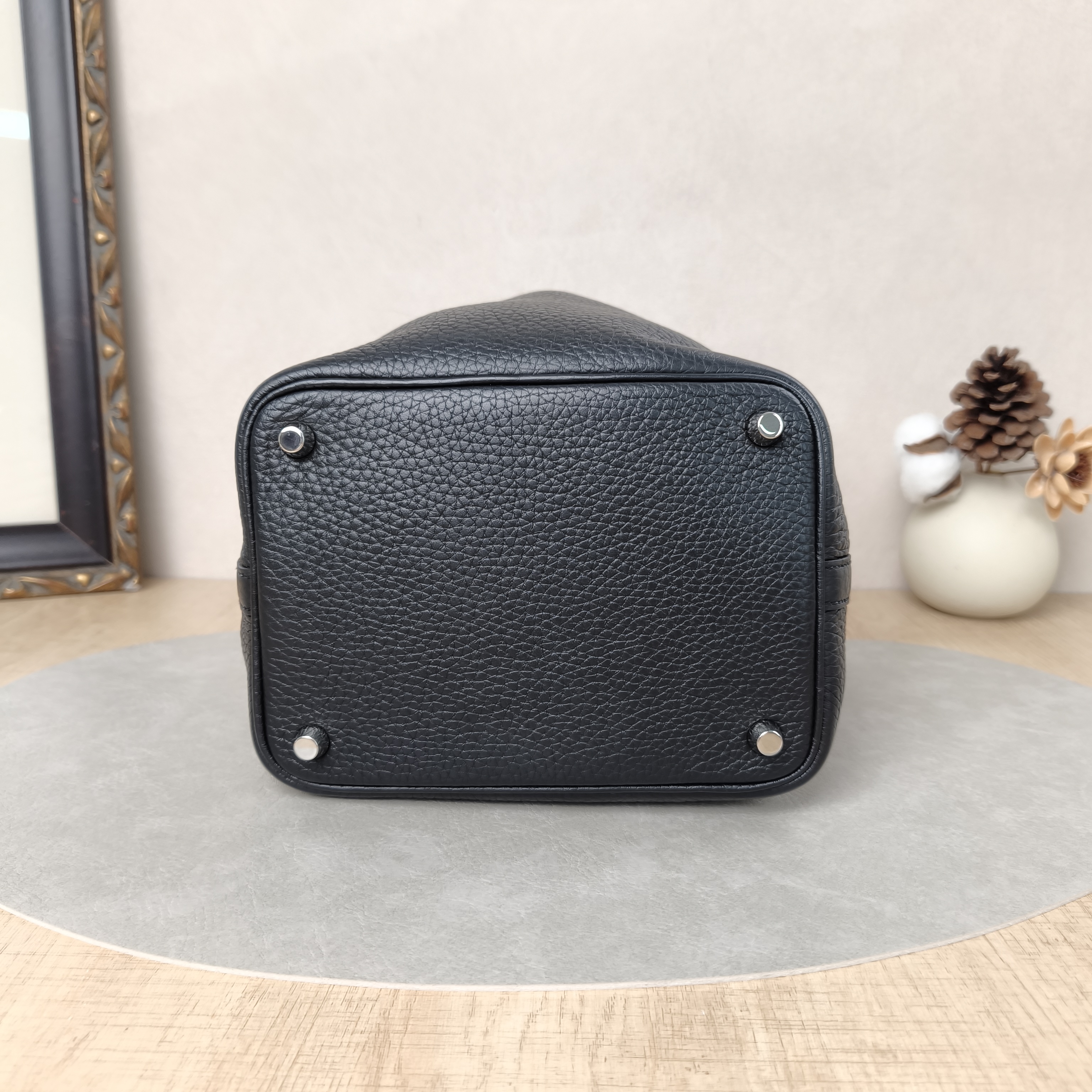 Hermès Top Handle Bag Picotin Lock 18 18Black Silver-Tone Hardware Clemence Taurillon TC Calfskin Small18 × 13 × 19 cm — cover view 5 of 5