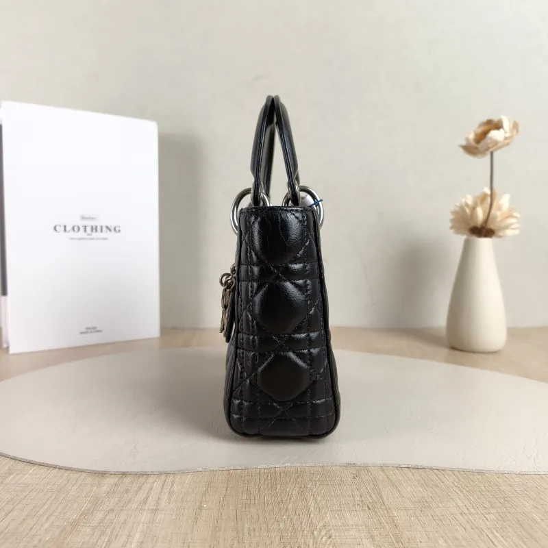 DIOR Crossbody Bag Lady Lady Dior Bag Lambskinmini17 × 7 × 15 cm — detail view 6 of 10