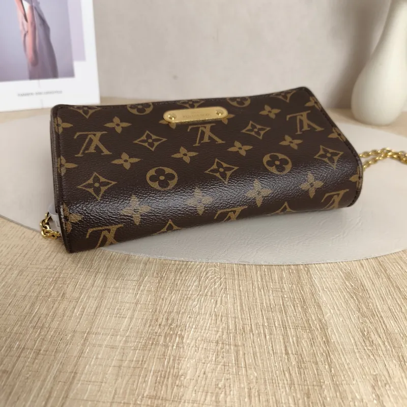 Louis Vuitton Crossbody Bag LILY Chain Bagwoc Monogram PVC One Size21 × 3.5 × 10.5 cm — cover view 12 of 12