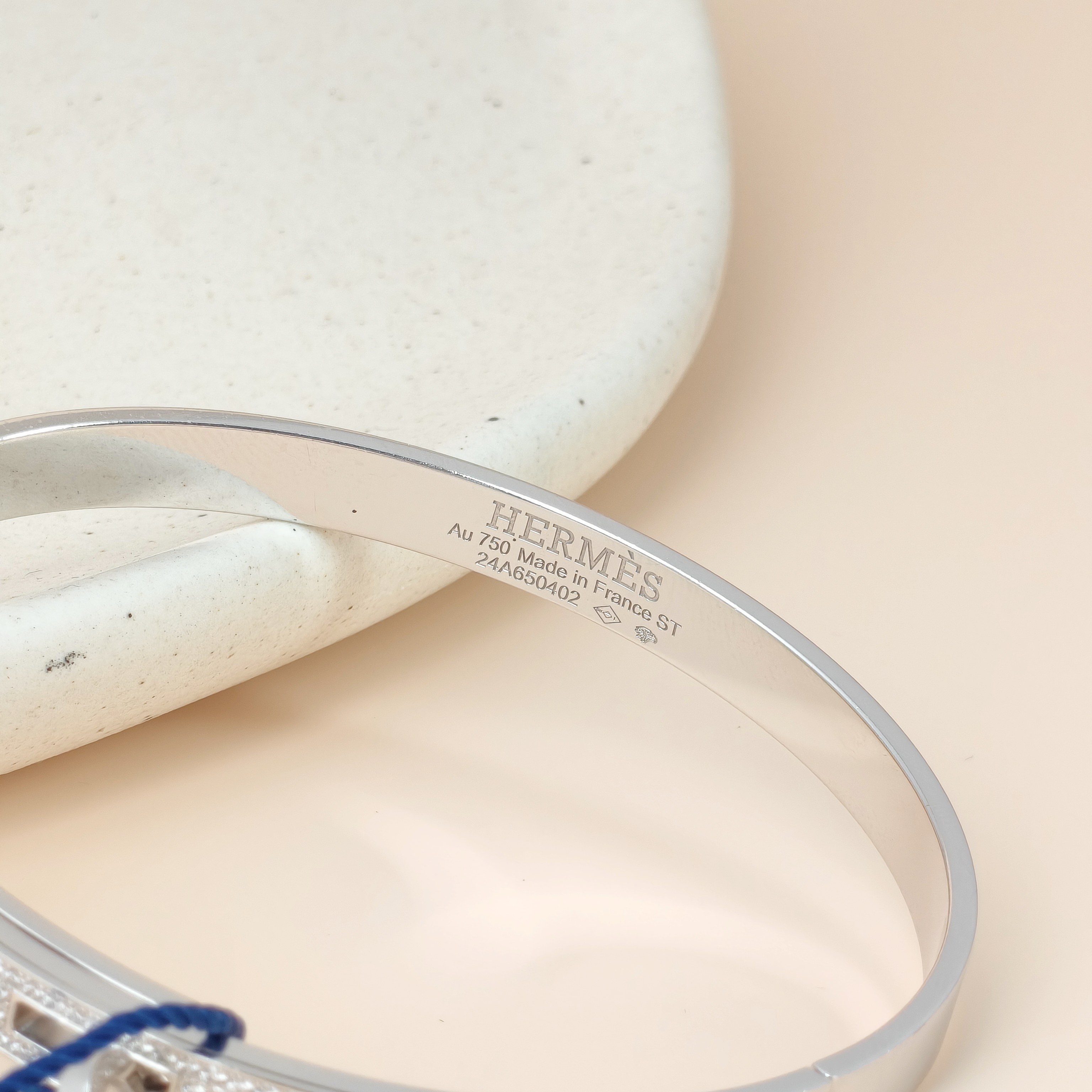 Hermès Bangle Kelly Bangle White Gold 18KW hite Gold Diamond One Size 0.55 ST 16.3cm — cover view 6 of 12