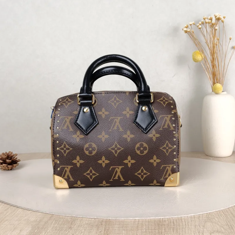 Louis Vuitton Crossbody Bag Speedy Trunk 20 Monogram PVC Small 20.5 × 11 × 13.5 cm — cover view 2 of 5