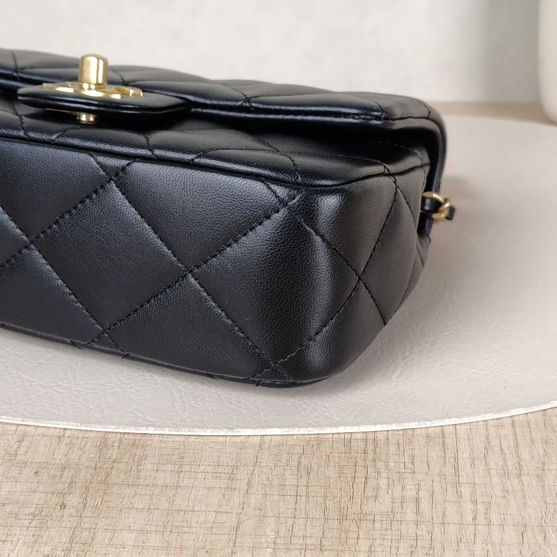 Chanel Crossbody Bag25c Black Lambskin One Size19 × 6 × 14 cm — detail view 7 of 16